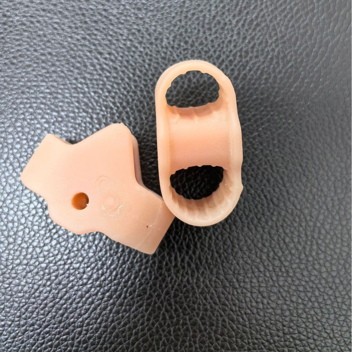 Silikon Toe Separator für Männer und Frauen (schwarz, pink)